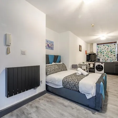 Modern For Professionals In * Bradford (West Yorkshire)